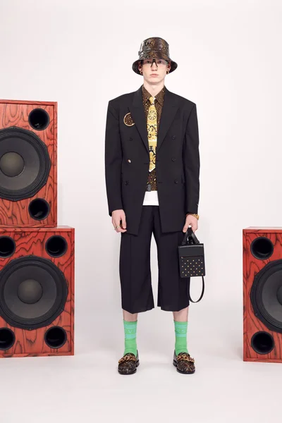 Look 3